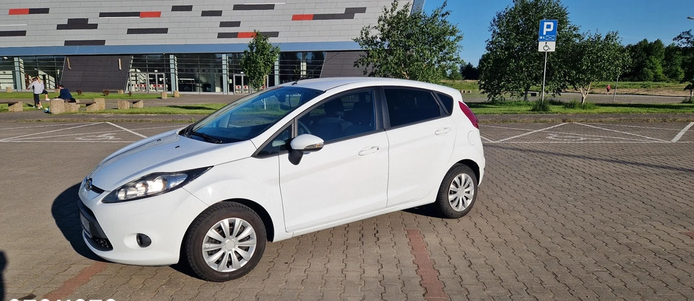 Ford Fiesta cena 19000 przebieg: 132075, rok produkcji 2009 z Koszalin małe 172